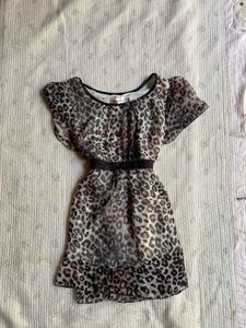 chic leopard print dress top