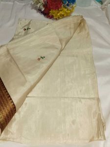 Elegant Embroidered Cream Saree with blouse