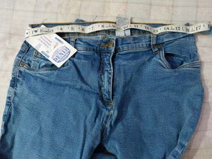 New jeans with tag