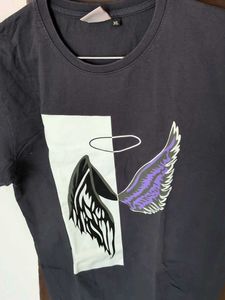 Cool Angel Wing Graphic T-Shirt