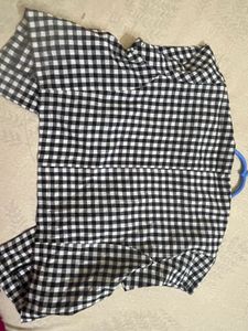 Checkered Cropped top