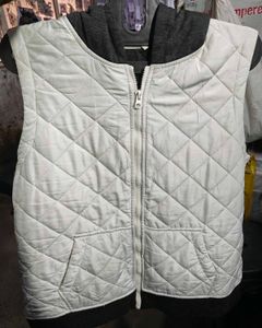 Sleeveless Quilted Vest with Hoodie