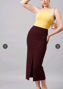 Chic Midi Skirt with Side Slit