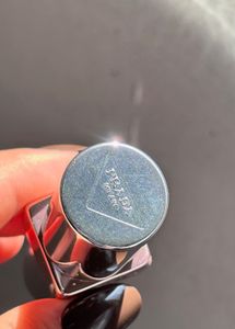 Prada Light Glowing lip color U016 Rose