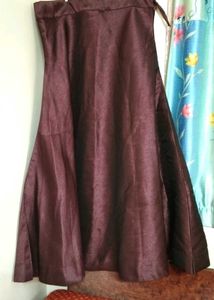 🤘(OFFER75%)💜Deep Plum Silk Gown Beige Golden Top