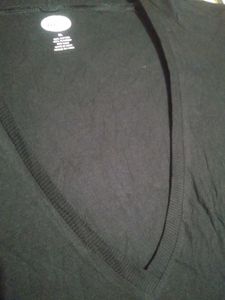 Black Hoodie Top - Casual Comfort