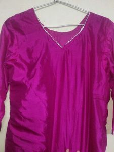 Vibrant Pink Silk Kurta &amp; printed Suit comb