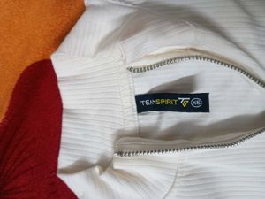 White Ribbed Zip-Up Crop Top