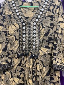 Elegant Floral Print Kurta Set
