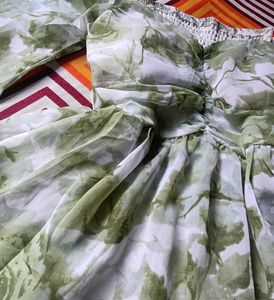 Chic Floral Print Off-Shoulder Peplum Top