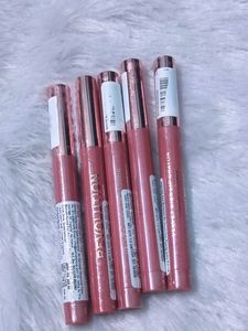 Makeup Revolution London  Crayon Lip Stick