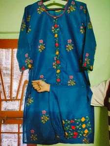 Blue Embroidery Cotton Blend Kurta Set For Women