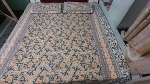 Floral Print cotton Bedsheet Set