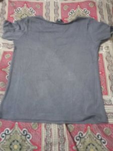 Comfortable Grey V-Neck Top