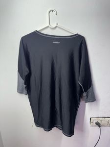 Woman workout Tee