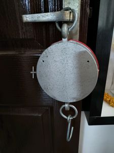 Commercial Hanging 100 Kg Red colour Weighing Sc