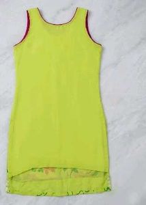 Ethnic Floral Embroidery Sleeveless Kurta