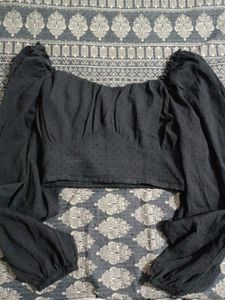 Chic Black Puff Sleeve Crop Top