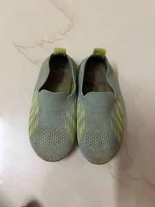 Lightweight Knit Slip-On Flats
