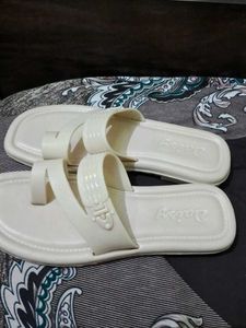 Hi-Fi Cream Flip Flops