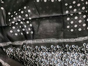 Combo of black dupatta and 02 earrings