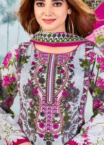 beautiful Pakistani suit