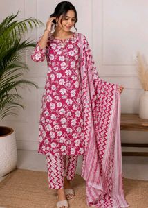 Red & White Floral Kurta Set- 40 Size