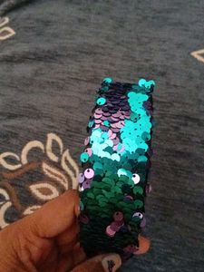 very trendy and beautifull hair band with combo