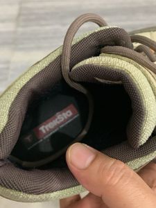 Boys shoes