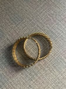 Gold Floral Bangle Set