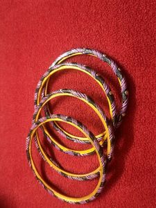 Stylish Bangle Set