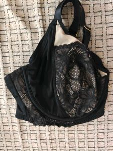 Lace Trim Black Bra
