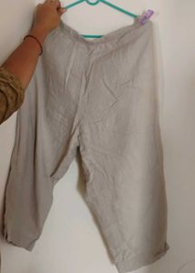 Comfortable Linen  Capris
