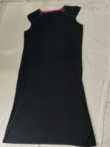 george Elegant Black Maxi Dress with Lace Accents