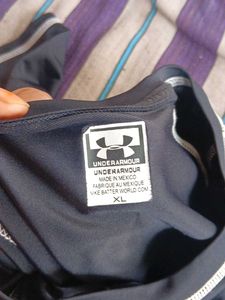 Under Armour Short Sleeve T-Shirt