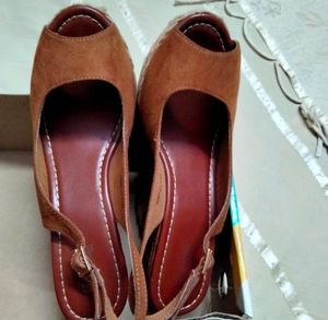 Flate Heel