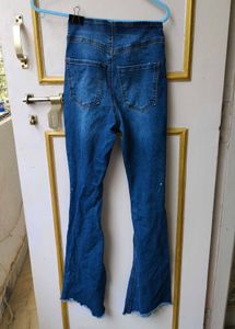 Trendy Flared Jeans with Ripped Knees