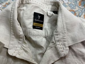 Classic Cream Button-Up Van Heusen Shirt