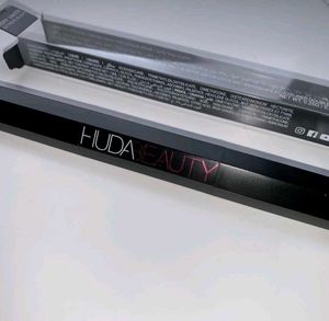HUDA BEAUTY dual Eyeliner