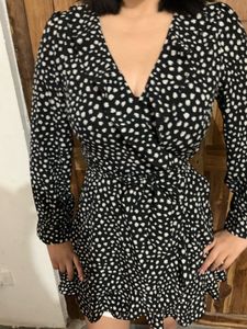 Chic Black &amp; White Polka Dot Dress