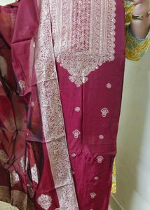 Exquisite Embroidered Kurta Set