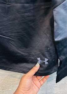 🇬🇧 Under Armour imported zip up hoodie