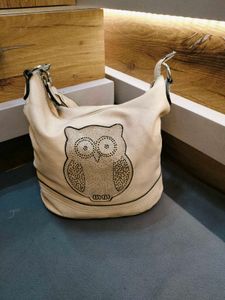 Chic Owl Embellished Shoulder Bag