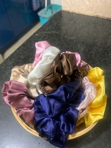 10 Scrunchies