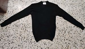 Classic Black Knit T shirt