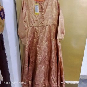 🎉Offer🎉Elegant Beige Floral Kurta