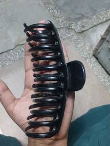 Large Black Claw Hair Clip