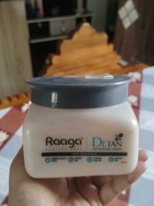 Raaga DeTan Professional Cream