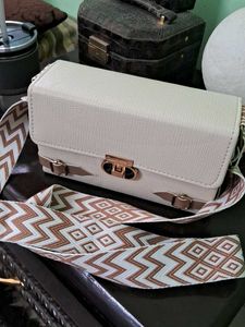 Stylish Textured Crossbody Bag