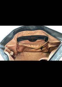 Caprese original leather black tote in perfect con